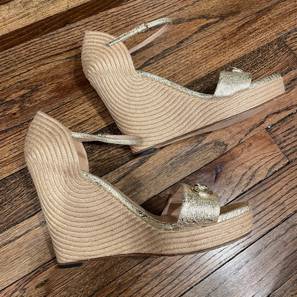 Gucci Gold Crackled Leather Carolina Horsebit Espadrille Wedge Sandals Size 41 - Picture 6 of 10